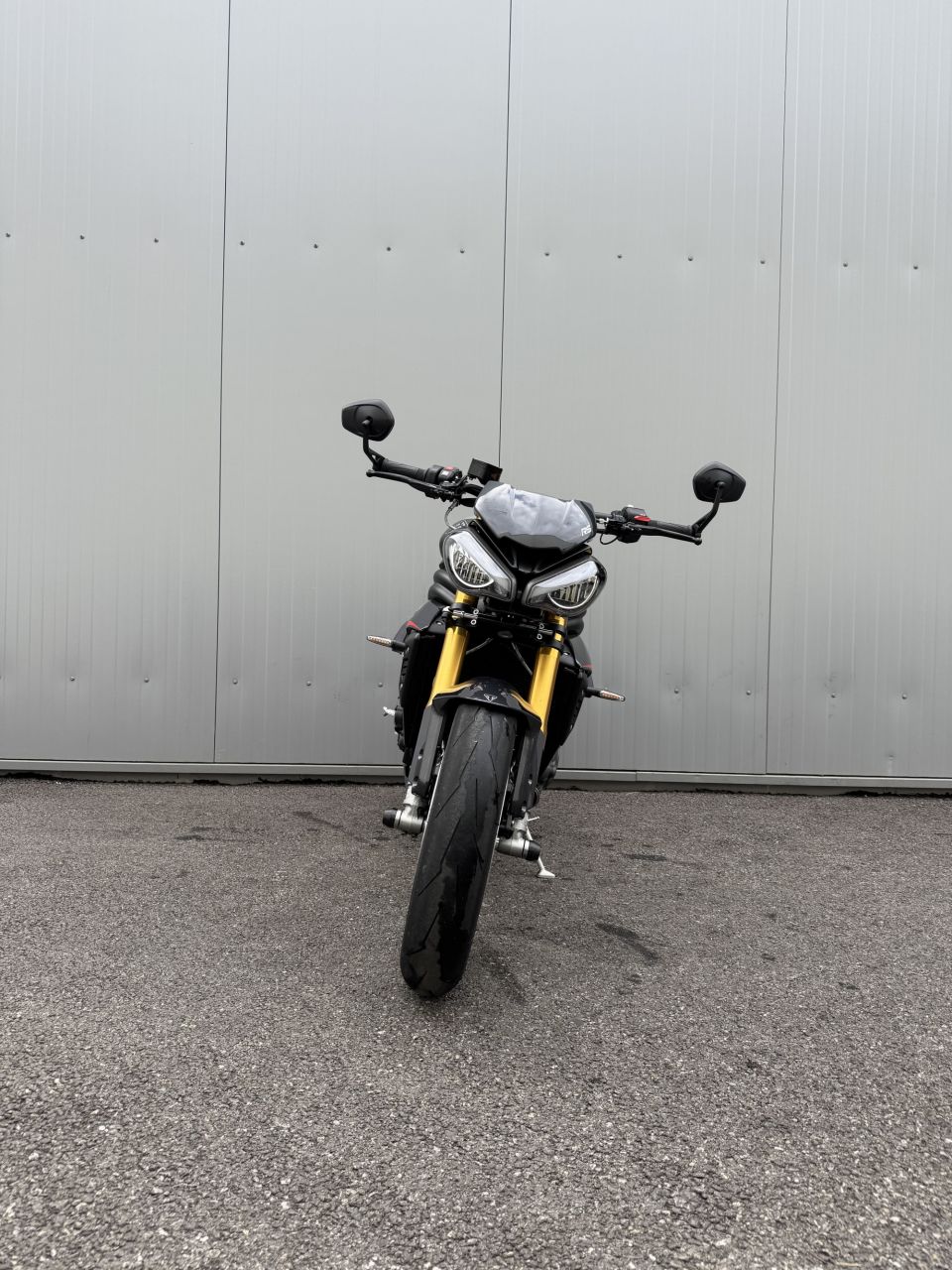 TRIUMPH SPEED TRIPLE 1200 RS 4