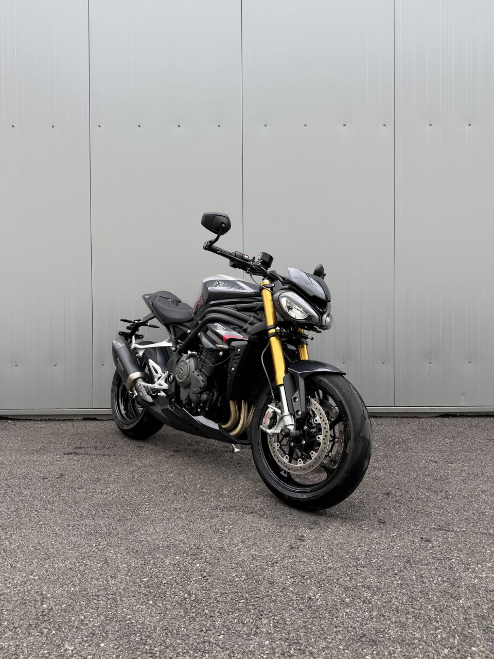 TRIUMPH SPEED TRIPLE 1200 RS 4