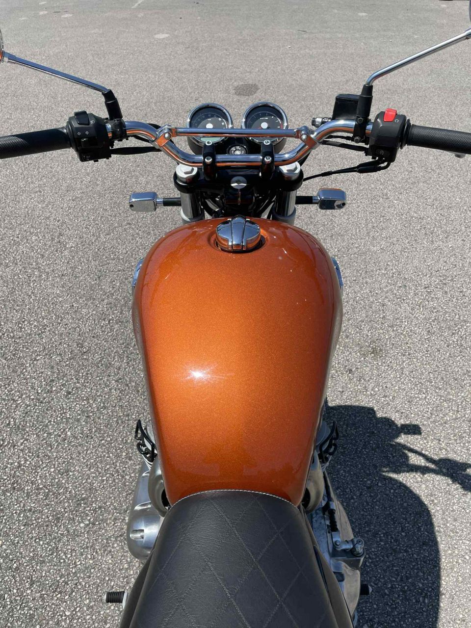 ROYAL ENFIELD INTERCEPTOR 4