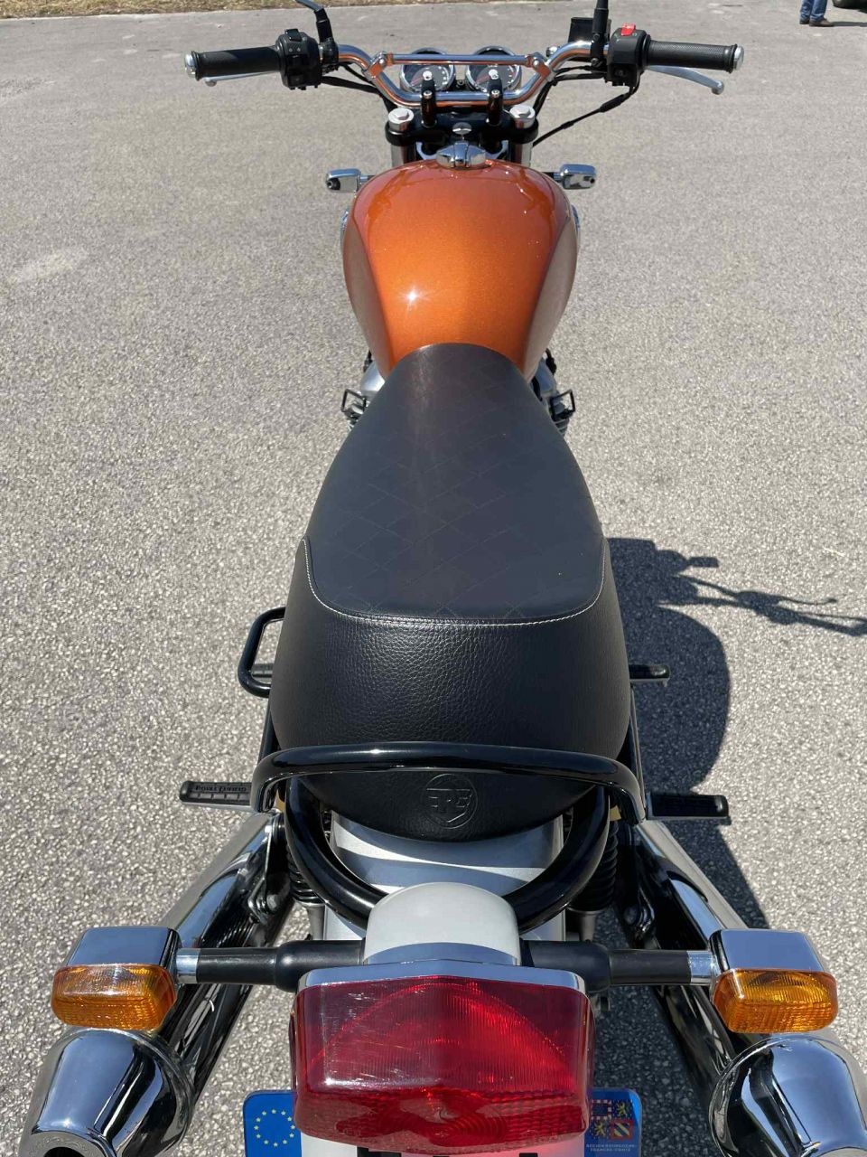 ROYAL ENFIELD INTERCEPTOR 4