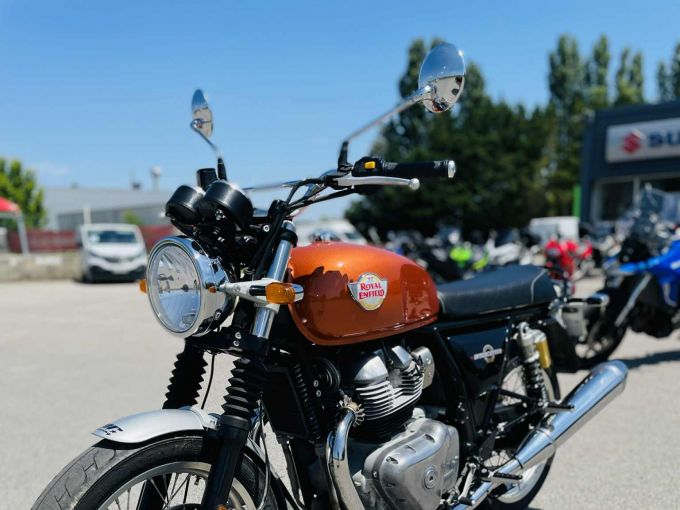 ROYAL ENFIELD INTERCEPTOR 4