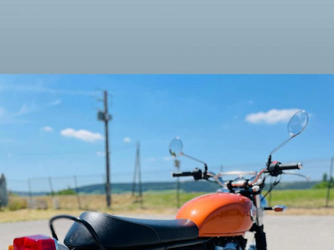 ROYAL ENFIELD INTERCEPTOR 4