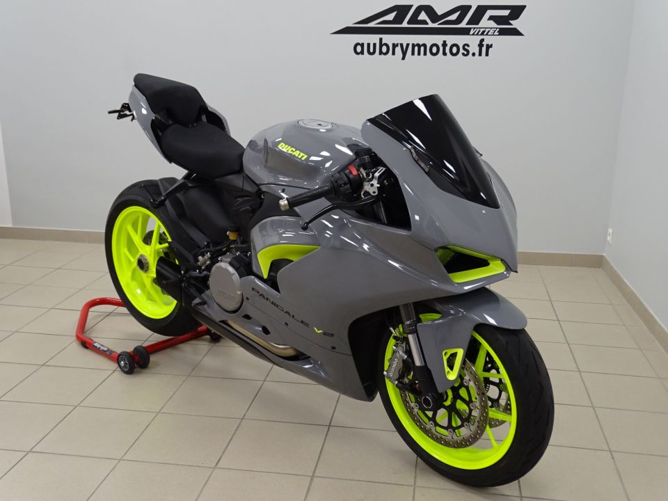 DUCATI PANIGALE V2 4