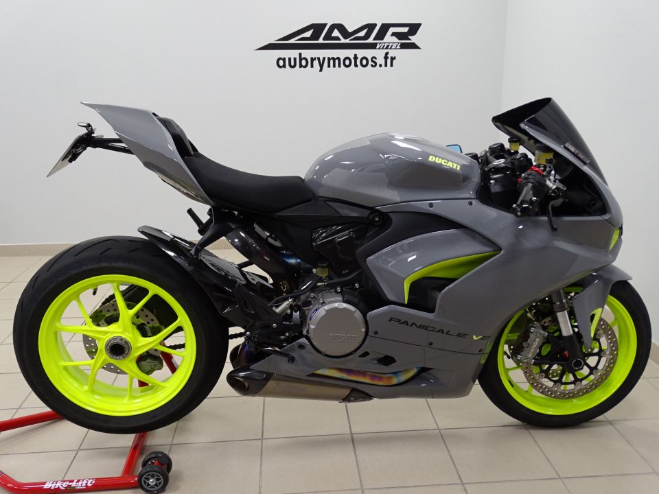 DUCATI PANIGALE V2 4