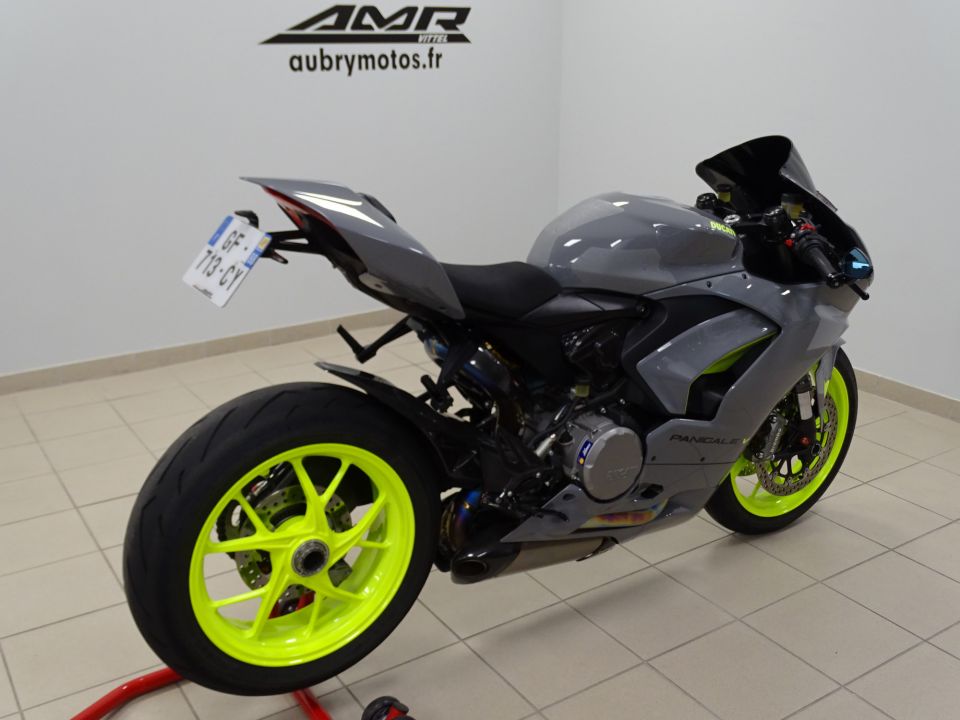 DUCATI PANIGALE V2 4