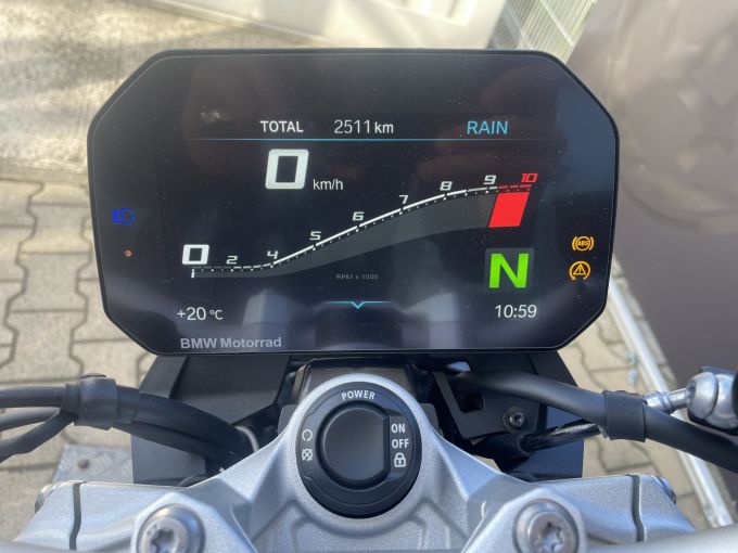 BMW F 900 R 4