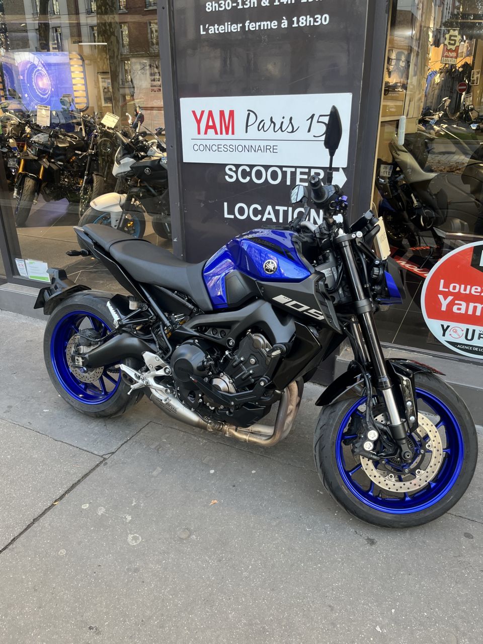 YAMAHA MT-09 4