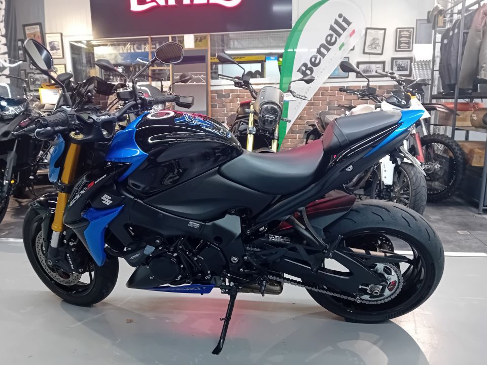 SUZUKI GSX-S 1000 ABS 4