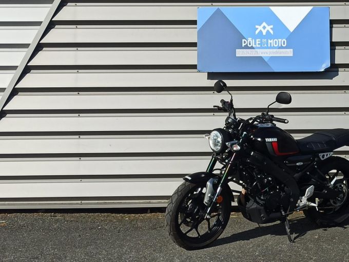 YAMAHA XSR 125 4