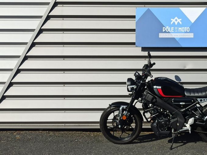 YAMAHA XSR 125 4