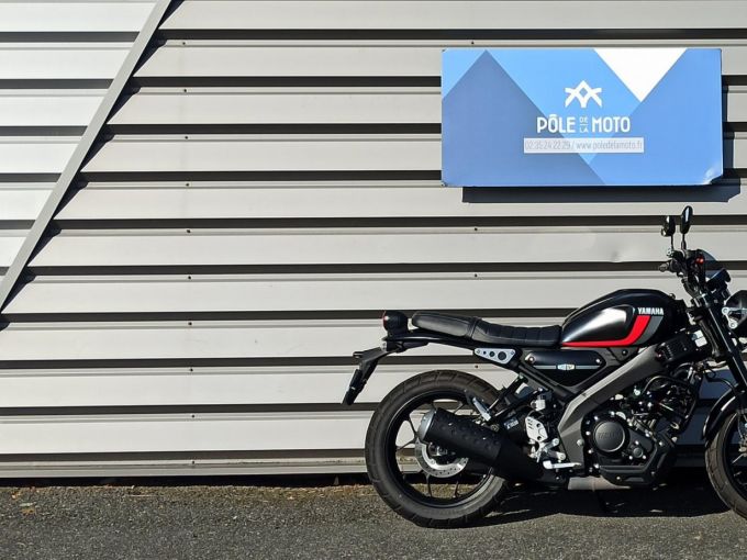 YAMAHA XSR 125 4