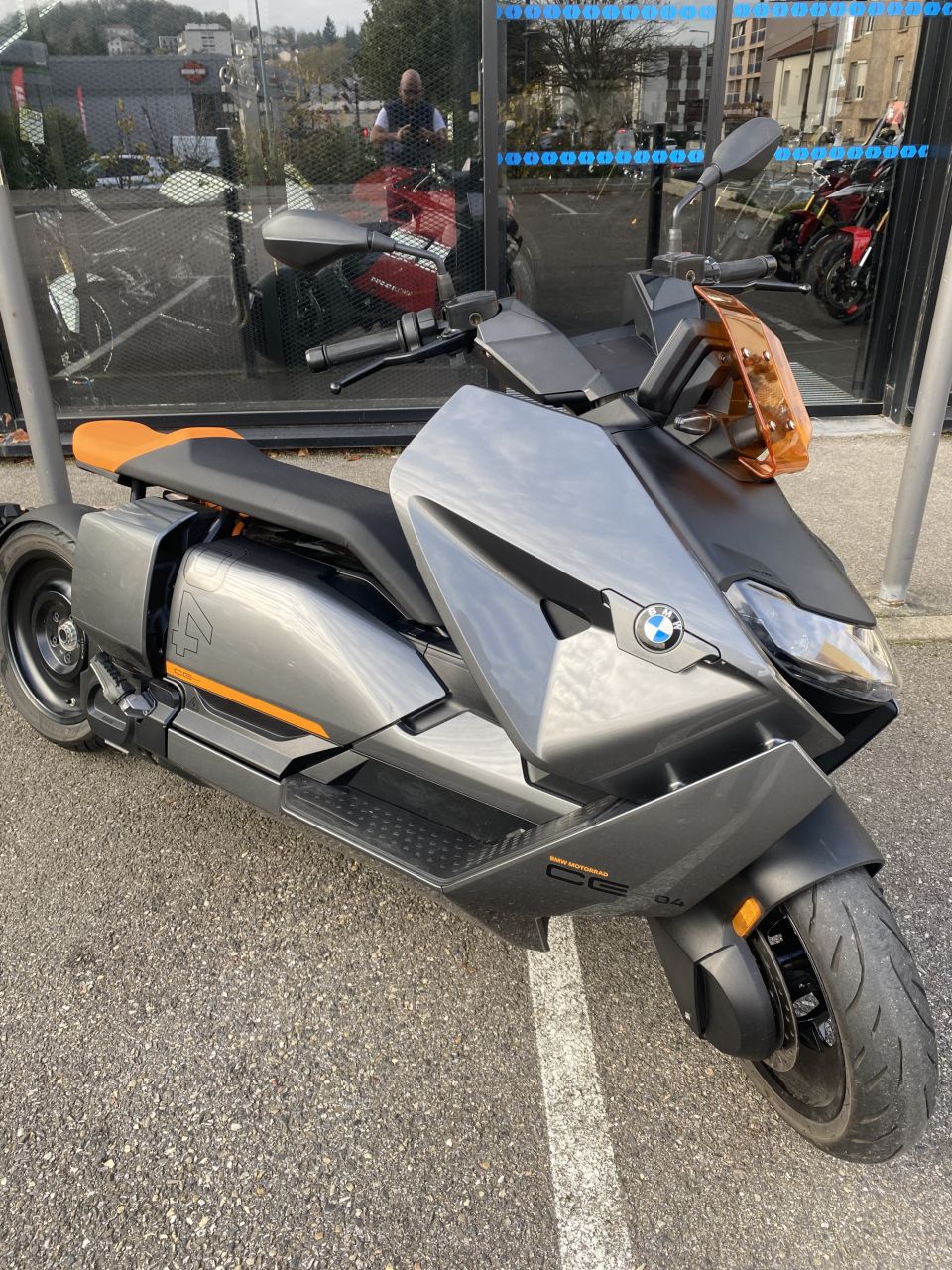 BMW CE 04 4