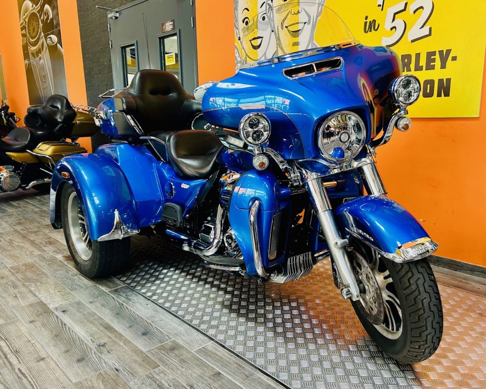 HARLEY-DAVIDSON TRIKE TRI GLIDE 1745 ULTRA 4