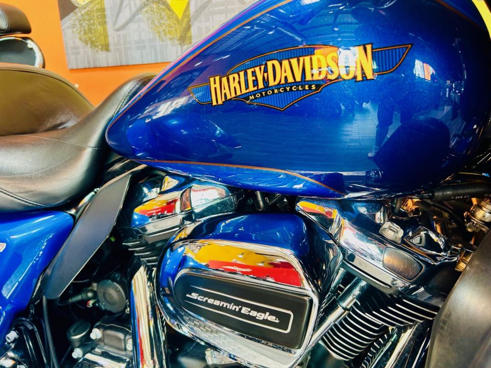 HARLEY-DAVIDSON TRIKE TRI GLIDE 1745 ULTRA 4