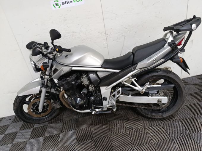 SUZUKI GSF 650 N BANDIT 4