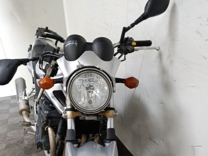 SUZUKI GSF 650 N BANDIT 4