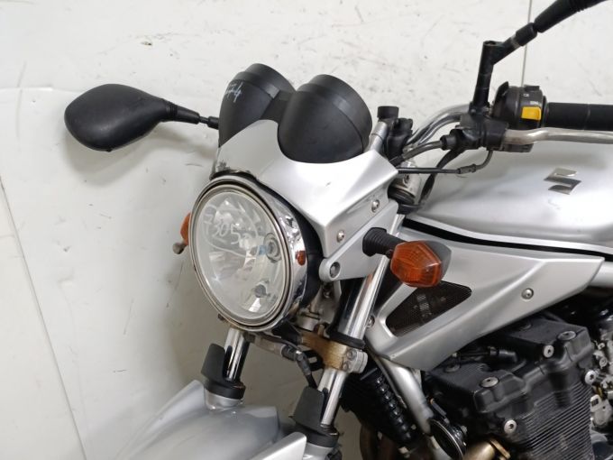 SUZUKI GSF 650 N BANDIT 4