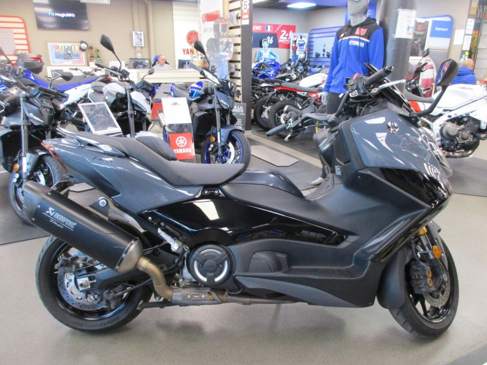 YAMAHA XP T-MAX 560 TECH MAX 4