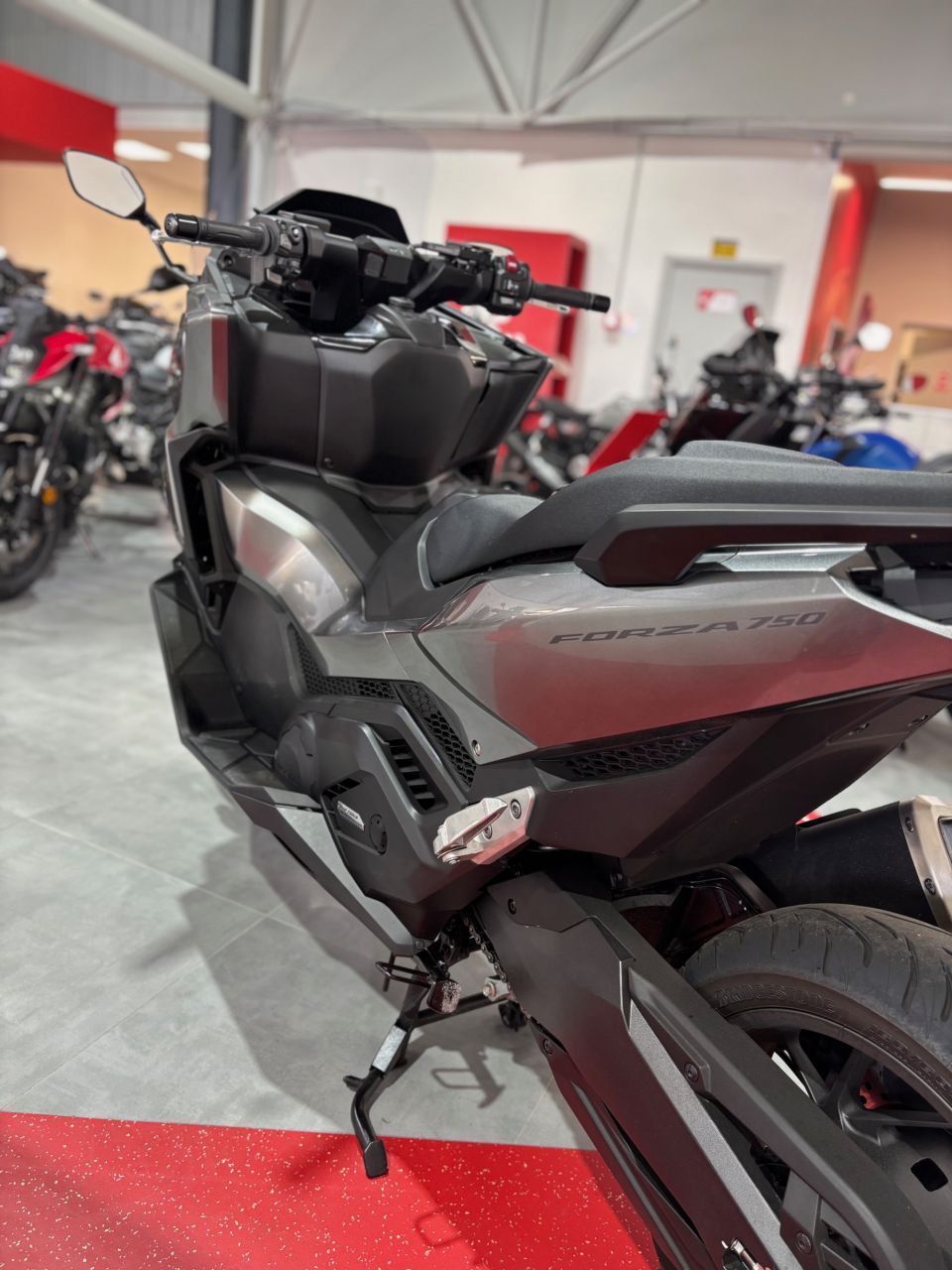 HONDA NSS FORZA 750 4