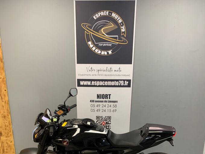 HONDA CB 1000 R 4