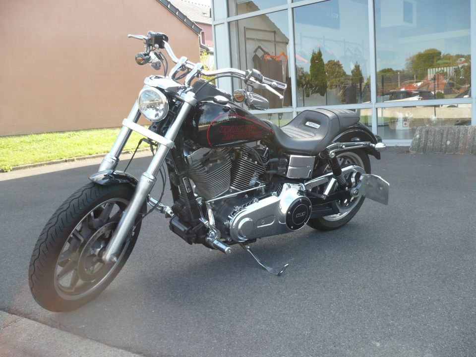 HARLEY-DAVIDSON DYNA LOW RIDER 1690 4