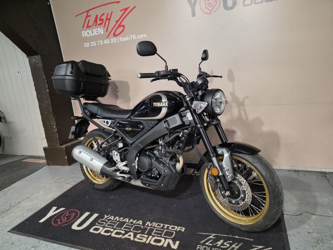 YAMAHA XSR 125 Legacy 4