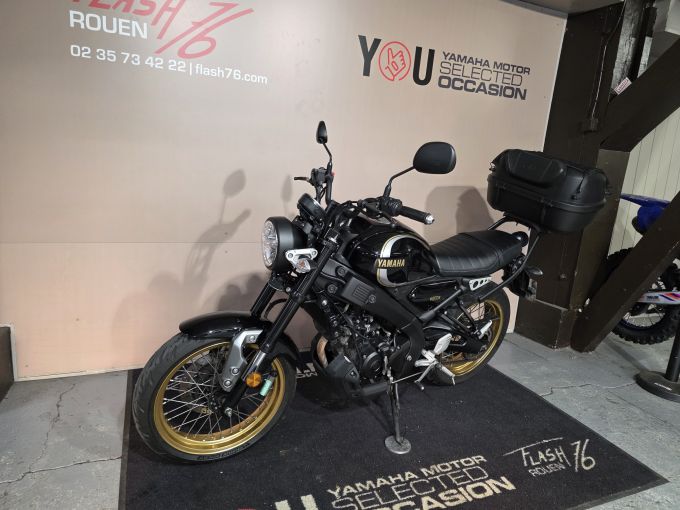 YAMAHA XSR 125 Legacy 4