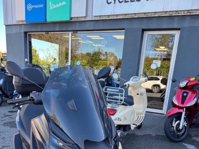 PIAGGIO MP3 310 HPE SPORT 4