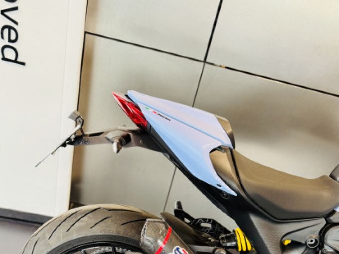 DUCATI MONSTER + 937 4