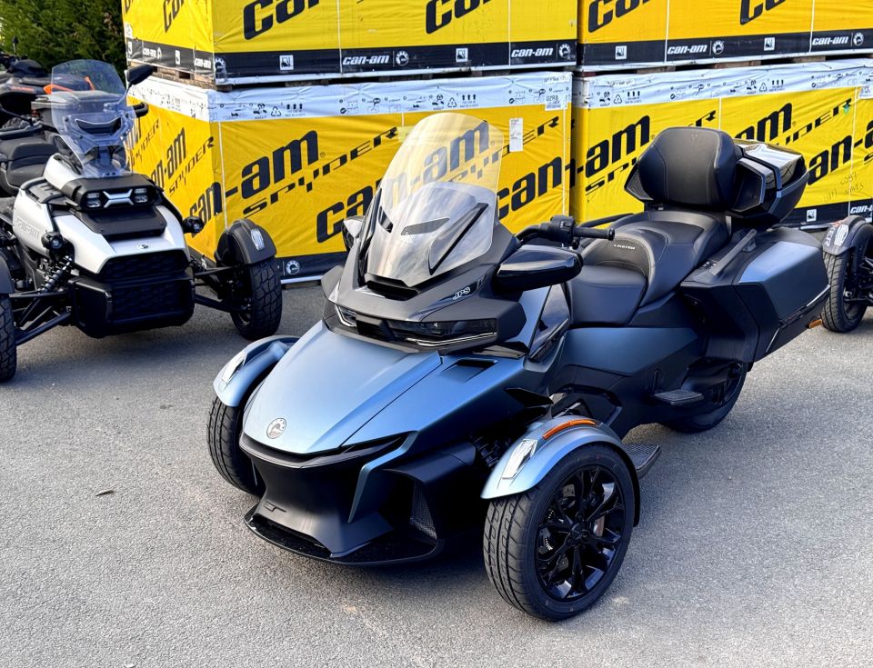 CAN-AM SPYDER RT 4