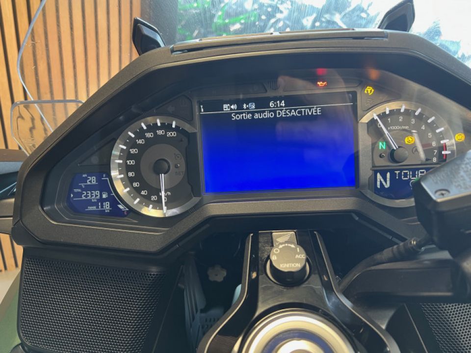 HONDA GOLDWING BAGGER DCT 4