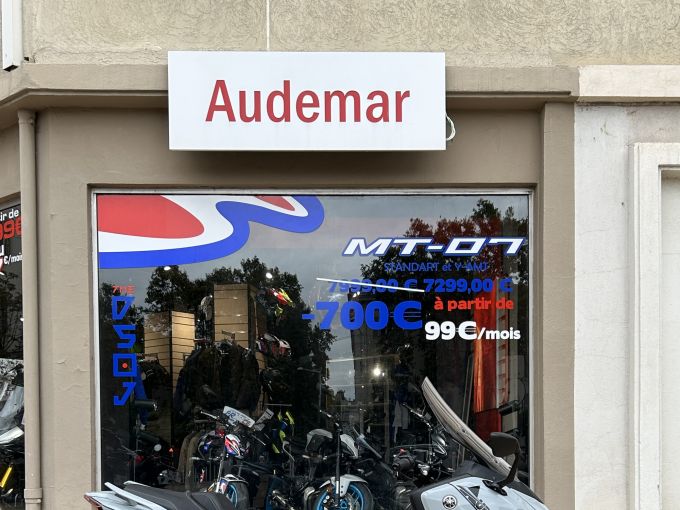 YAMAHA XP T-MAX 560 TECH MAX 4