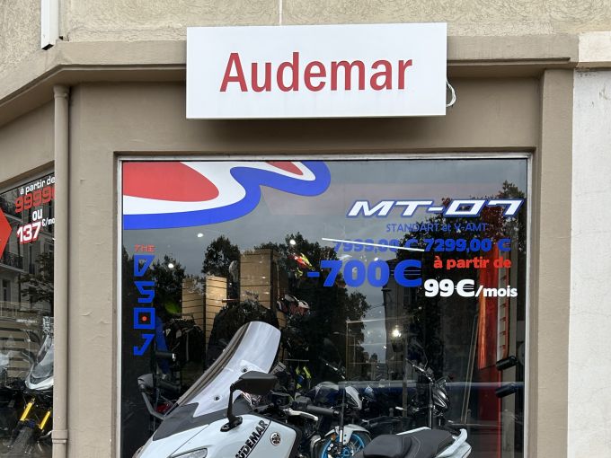 YAMAHA XP T-MAX 560 TECH MAX 4