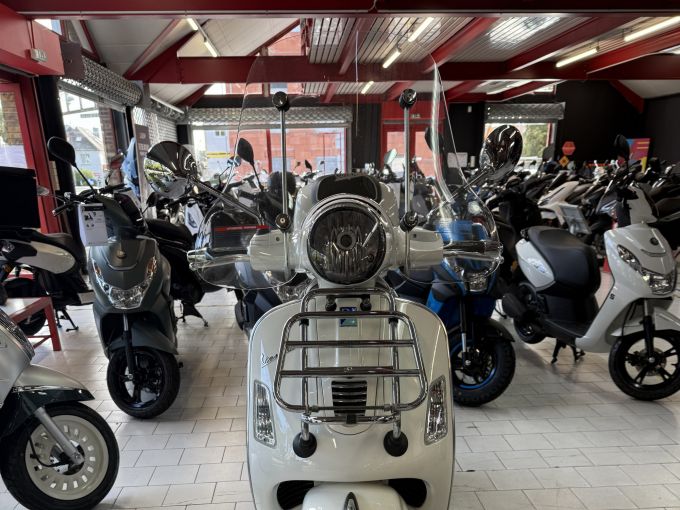 VESPA GTS 300 4