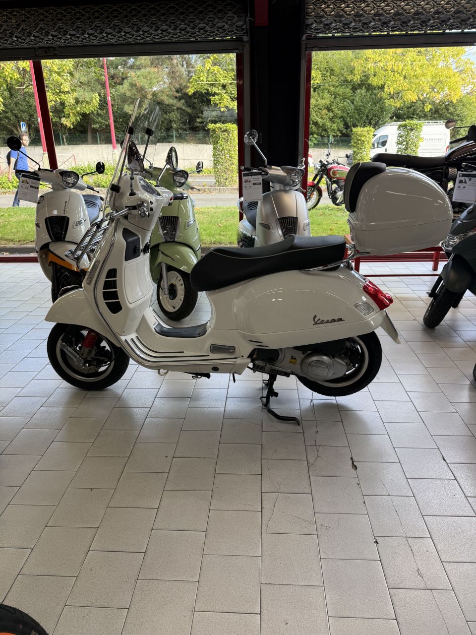 VESPA GTS 300 4
