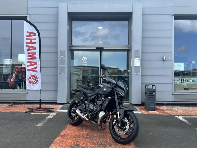 YAMAHA MT-07 (47.5CV) 4