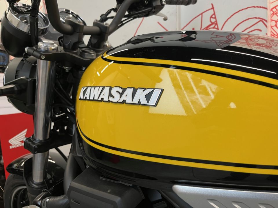 KAWASAKI Z 650 RS 4