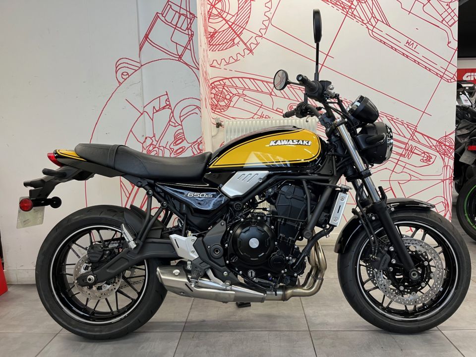 KAWASAKI Z 650 RS 4