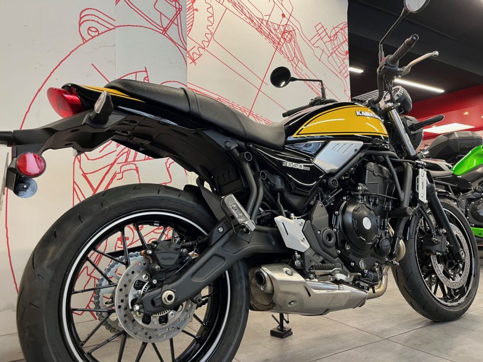 KAWASAKI Z 650 RS 4