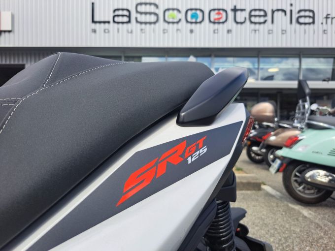 APRILIA SR GT 125 4