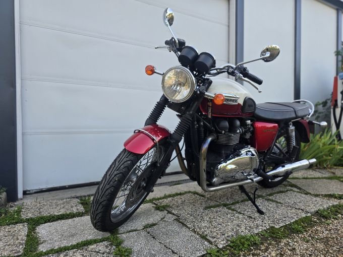 TRIUMPH BONNEVILLE 865 T100 4