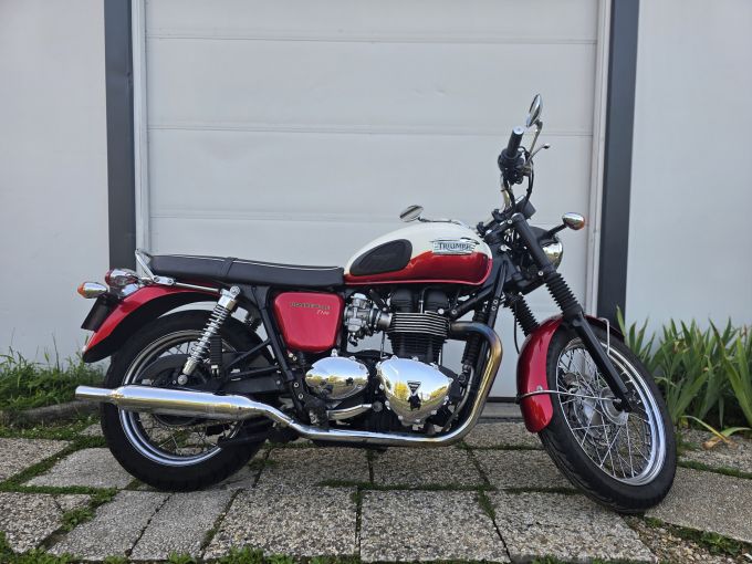 TRIUMPH BONNEVILLE 865 T100 4