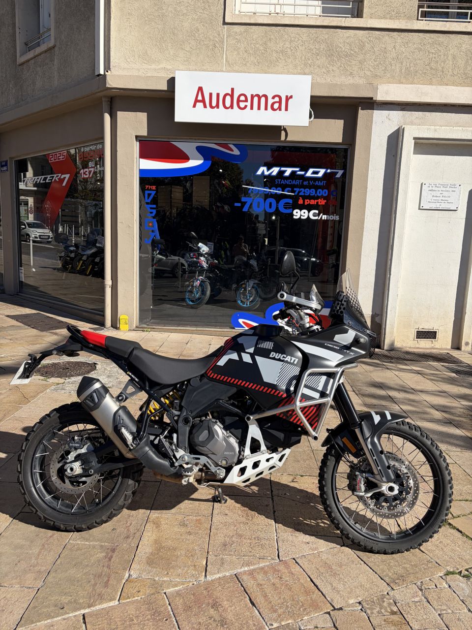 DUCATI SCRAMBL. DESERT 4