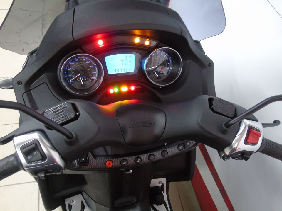 PIAGGIO MP3 500 HPE SPORT ADVANCED 4