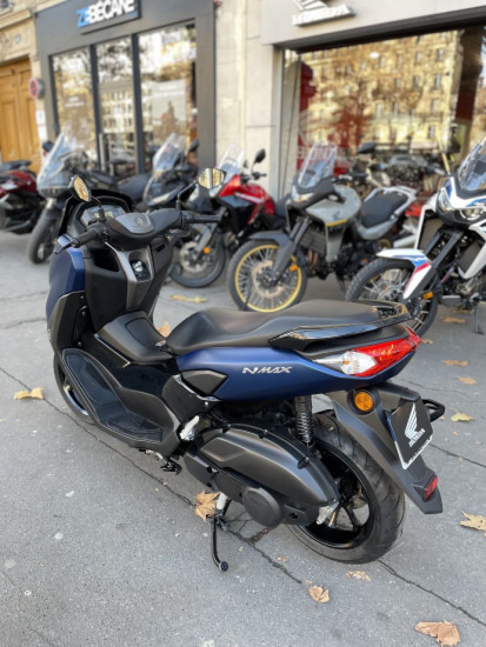 YAMAHA NMAX 125 ABS 4