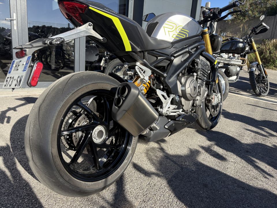 TRIUMPH SPEED TRIPLE 1200 RS 4