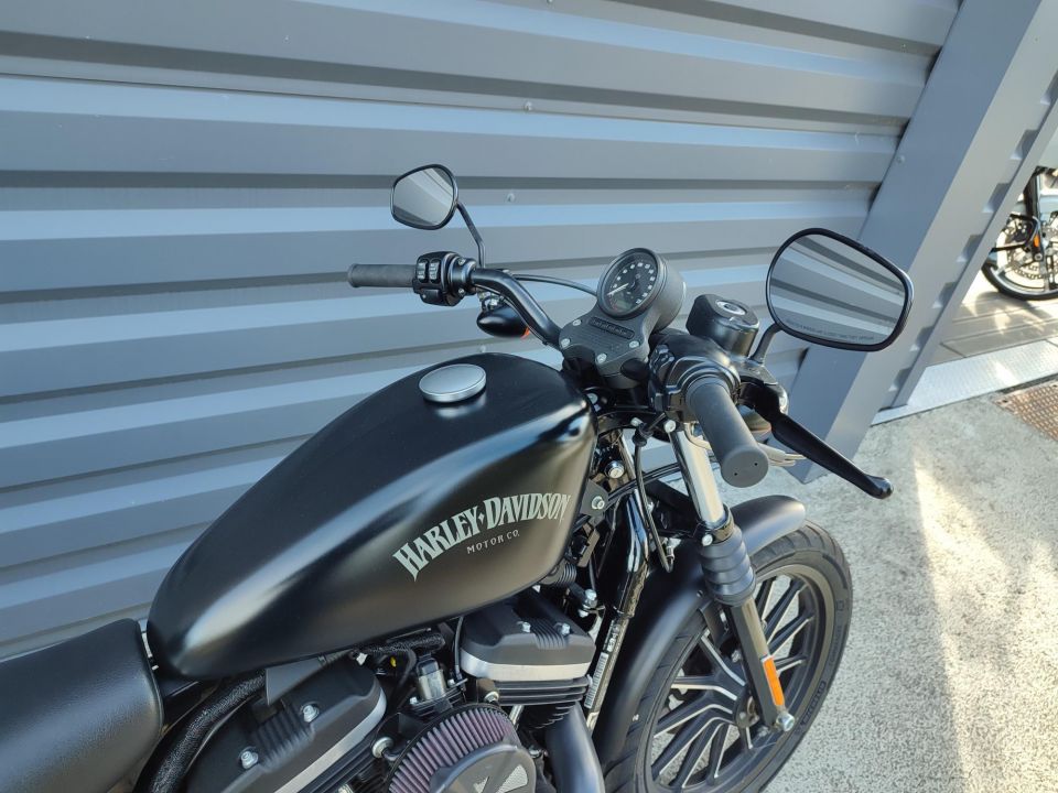 HARLEY-DAVIDSON SPORTSTER IRON 883 4