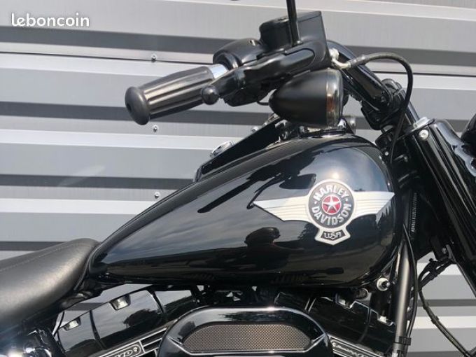 HARLEY-DAVIDSON SOFTAIL FAT BOY 1800 S 4