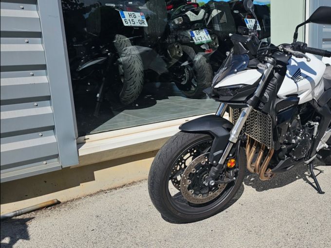 HONDA CB 1000 Hornet 4