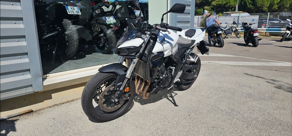 HONDA CB 1000 Hornet 4